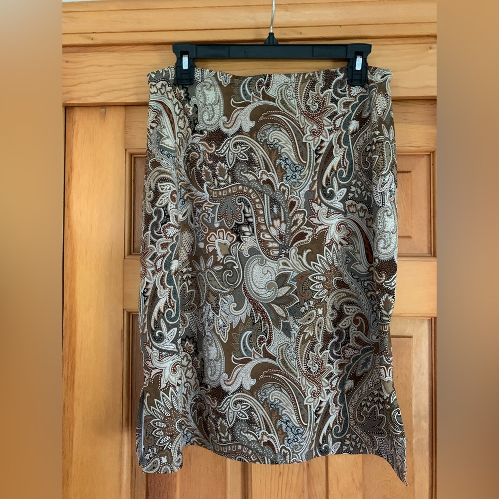 Great little skirt for work or play